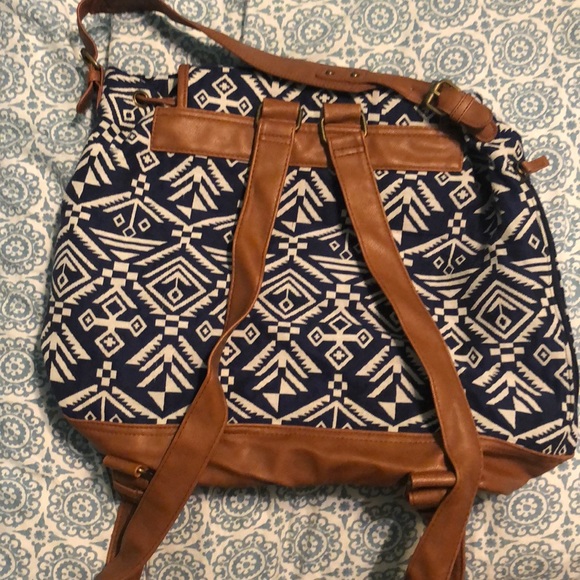 Aztec print Backpack - Picture 2 of 4